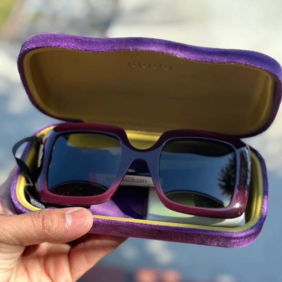 Gucci Sunglasses GG0896S